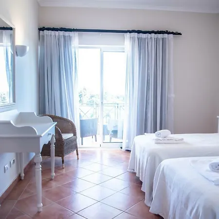 Colina 4*