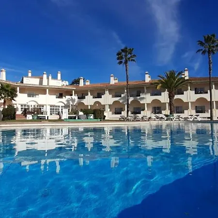 Colina Parque de vacaciones 4*