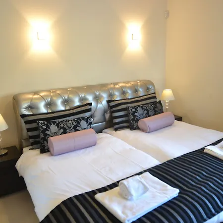 פארק נופש Colina 4*