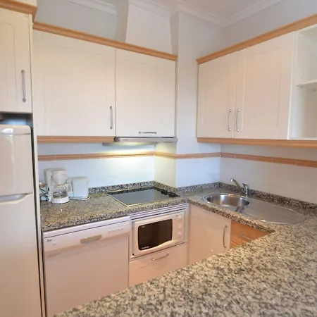 Colina פארק נופש 4*