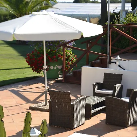 Colina פארק נופש 4*