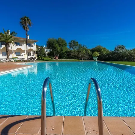 Parque de vacaciones Colina 4*